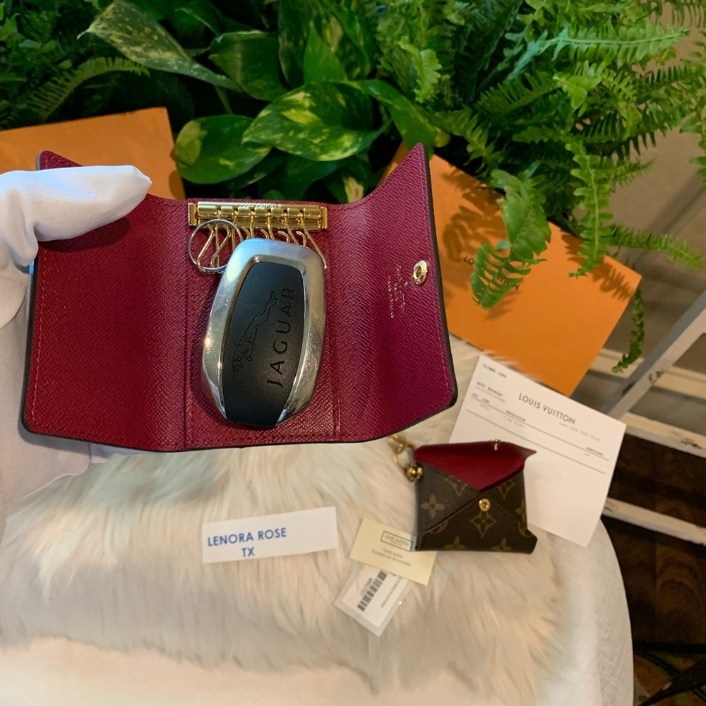✨🥀✨Louis Vuitton 6 ring Key chain Fuchsia - Picture 5 of 16